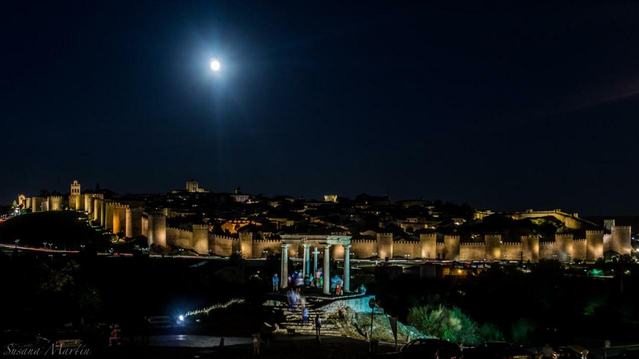 La Casa De La Luna อาบีลา ภายนอก รูปภาพ